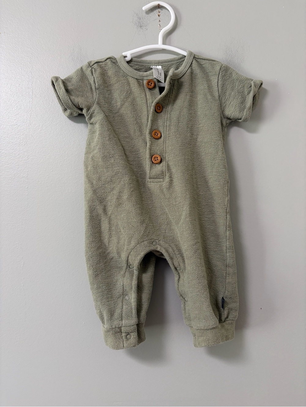 Modern Moments Olive Green Waffle Knit Romper Faux Wood Buttons Boys 3-6 M